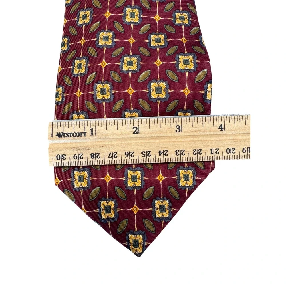 Lord & Taylor Kensington Collection 100% Italian Silk Tie Geometric Pattern
